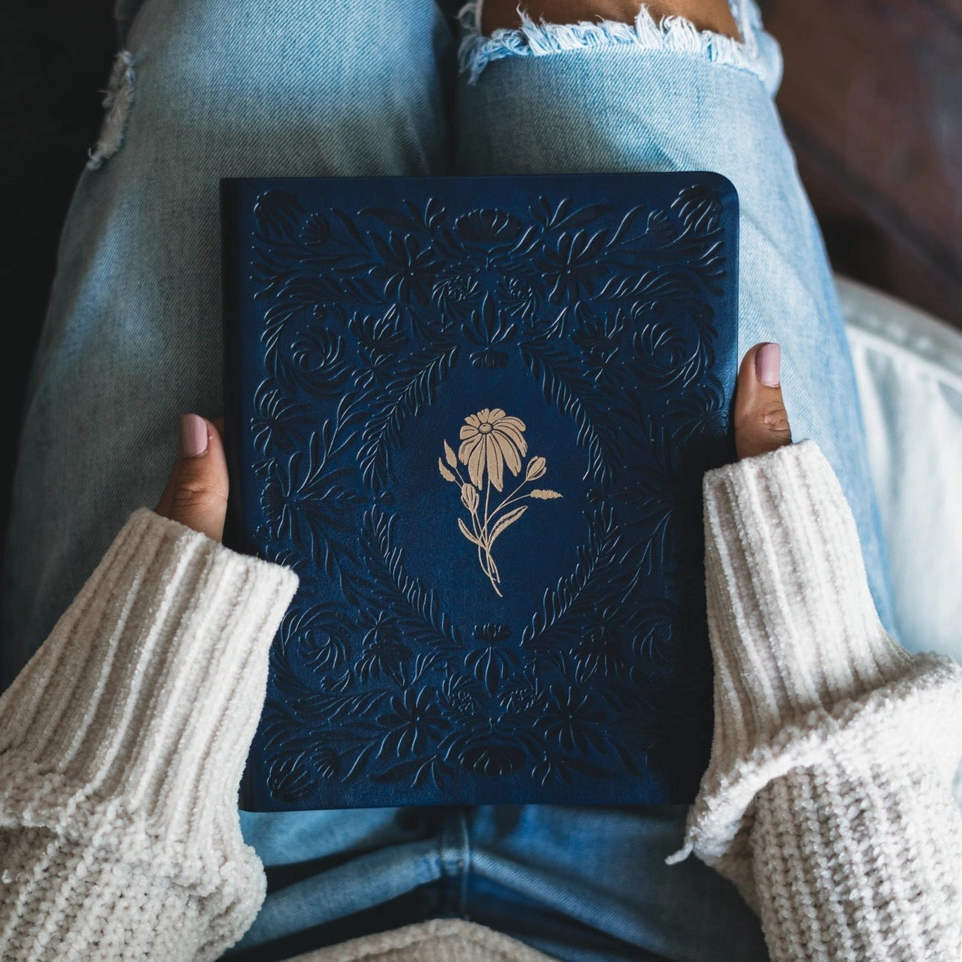 NLT Notetaking Bible: Versailles, France Theme